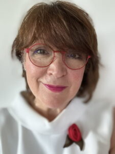 Bild von Autorin Manuela Engel-Dahan